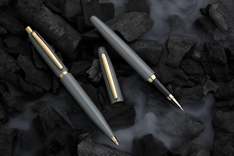 9427 Pióro wieczne Sheaffer VFM, szary, wykończenia w kolorze złotym PVD